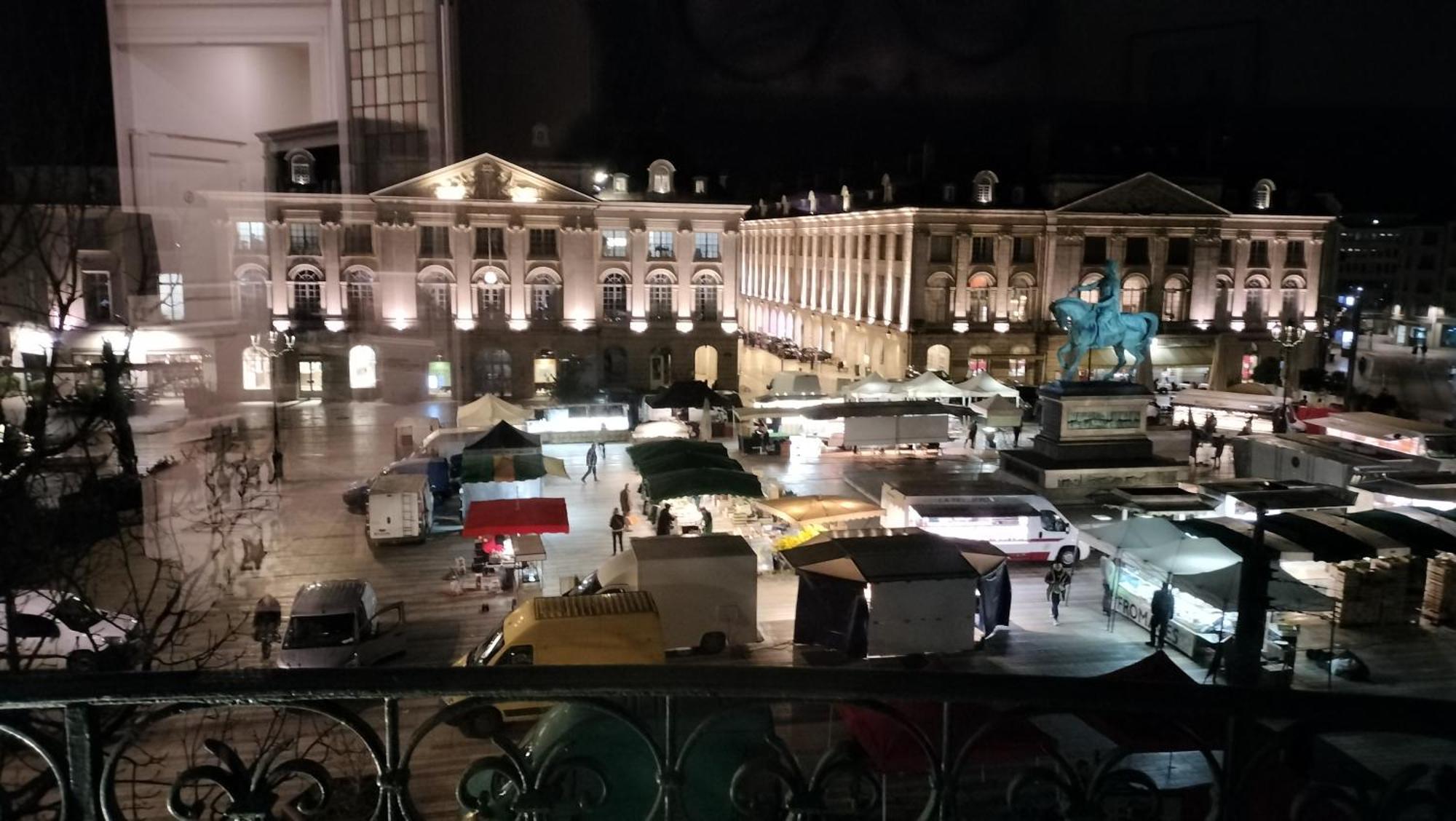 Appartement Avec Belle Vue Sur La Place Du Martroi Orléans Dış mekan fotoğraf