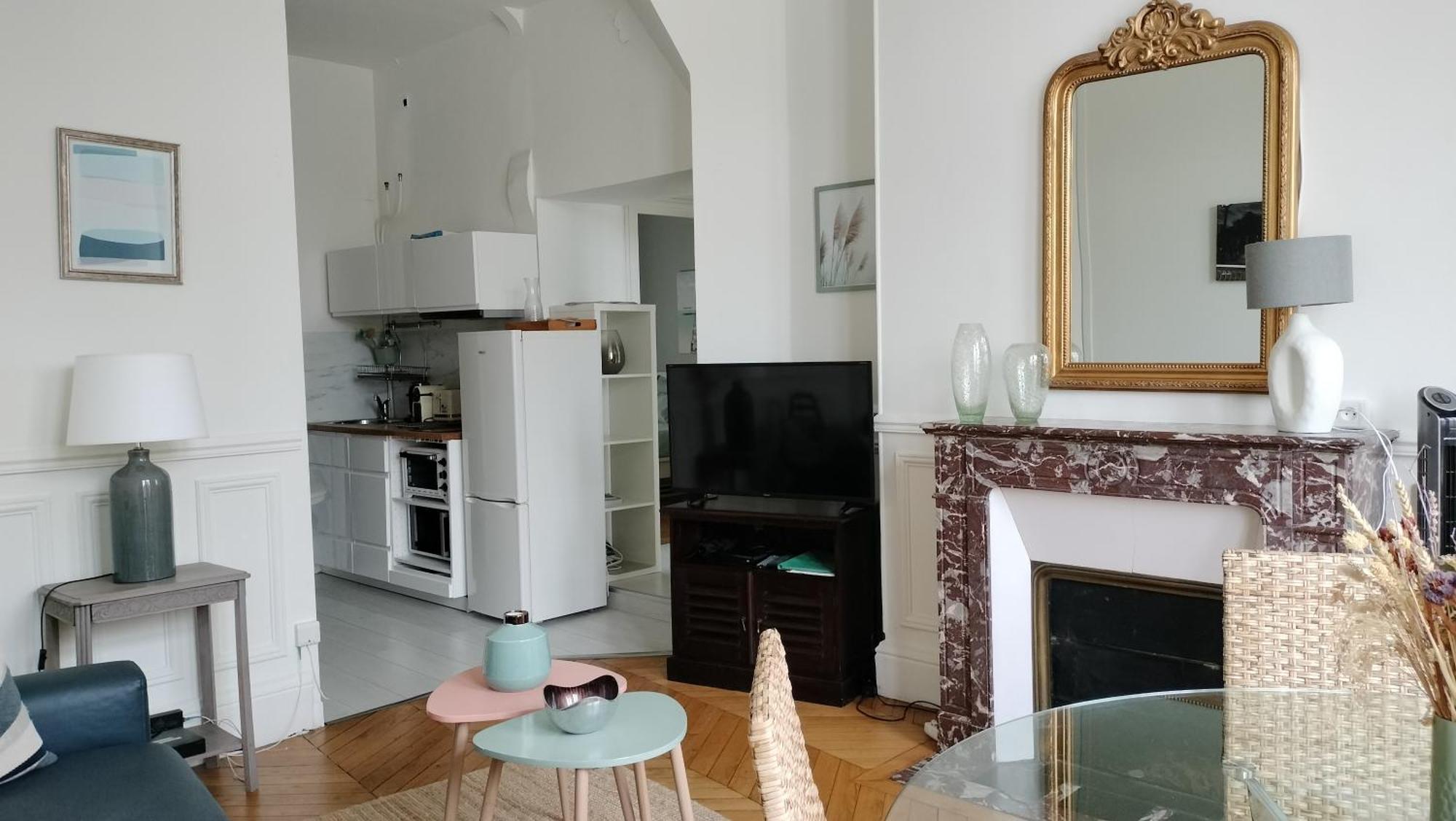 Appartement Avec Belle Vue Sur La Place Du Martroi Orléans Dış mekan fotoğraf